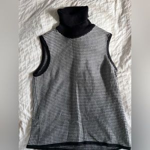 Petite Sophisticate houndstooth sleeveless turtleneck